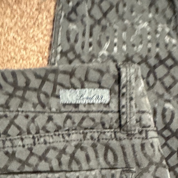 Cute Level 99 Liza Skinny Taupe Patterned Jeans EUC - Picture 5 of 9